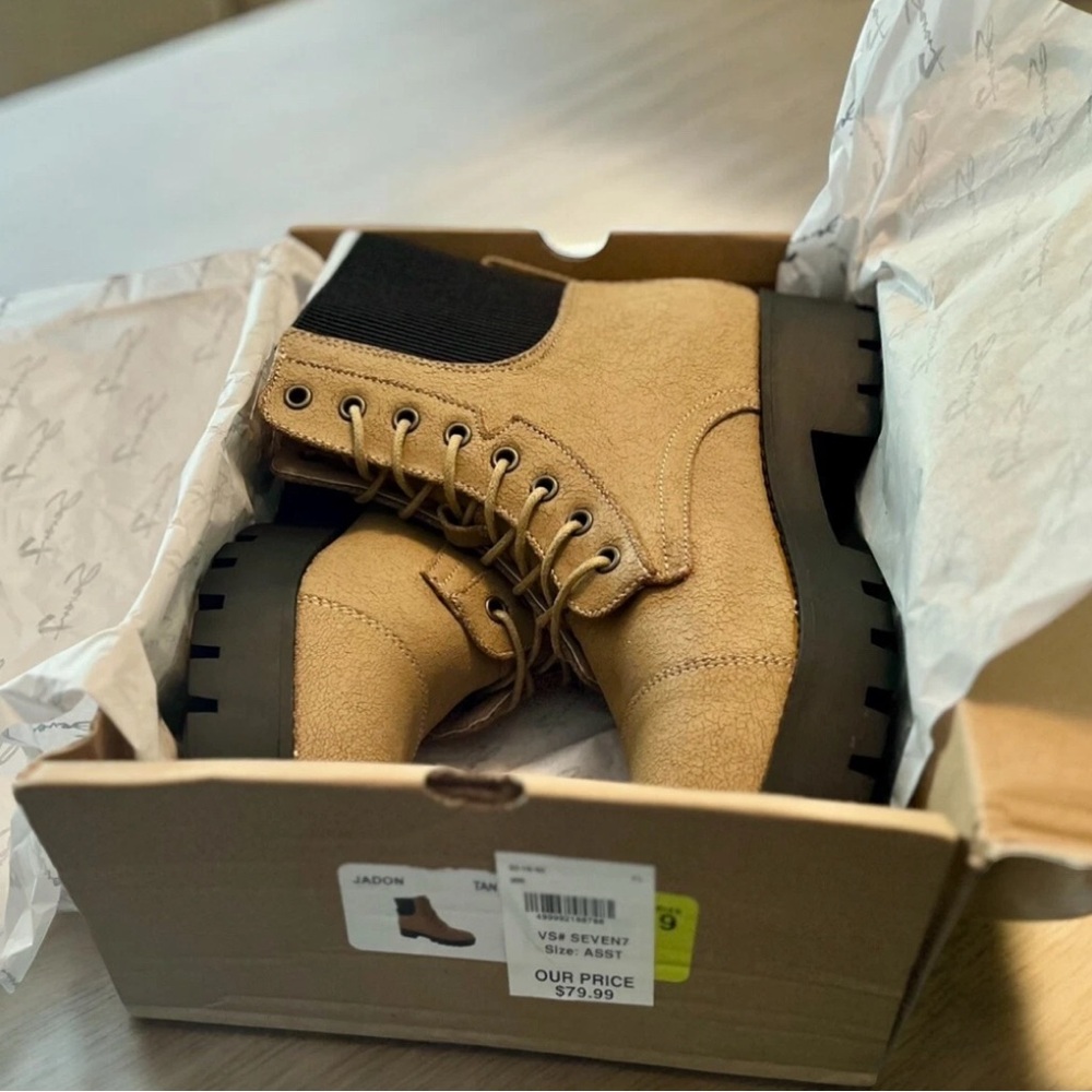 Seven7 Combat Boots Womens 9 Tan Lug Sole Lace Up Chunky Ankle Boots NWT - Picture 2 of 5